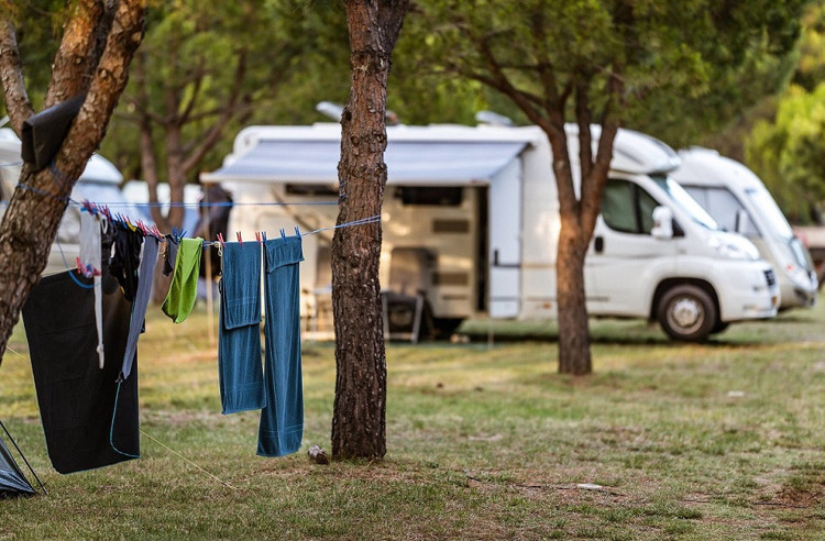 Sakin olan koylara gideceğiz