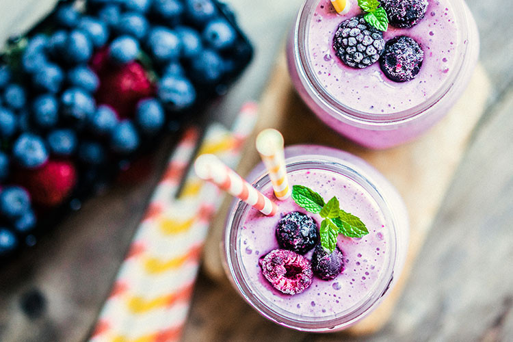Detoks etkili mor smoothie tarifi