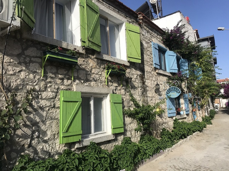 60 KONUTLUK ALAÇATI