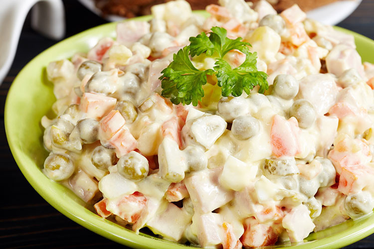 Yoğurtlu garnitür salatası tarifi