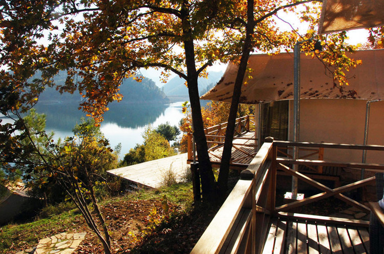 Lüks kamping hizmeti Saklıgöl Evleri – Burdur