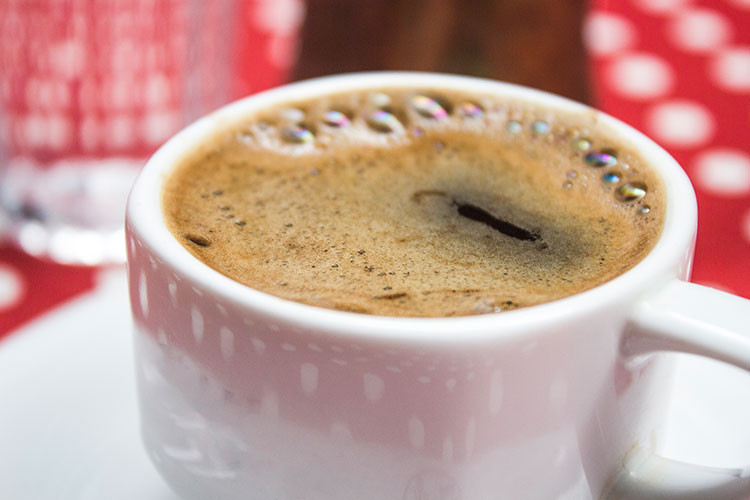 Damla Sakızlı Türk Kahvesi