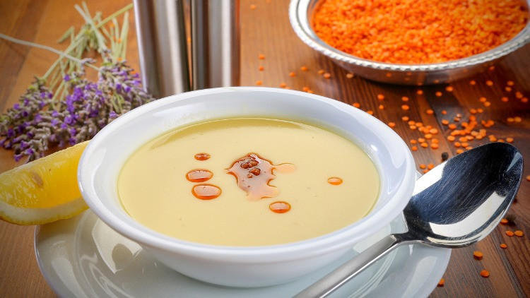 LOKANTA USULÜ MERCİMEK ÇORBASI