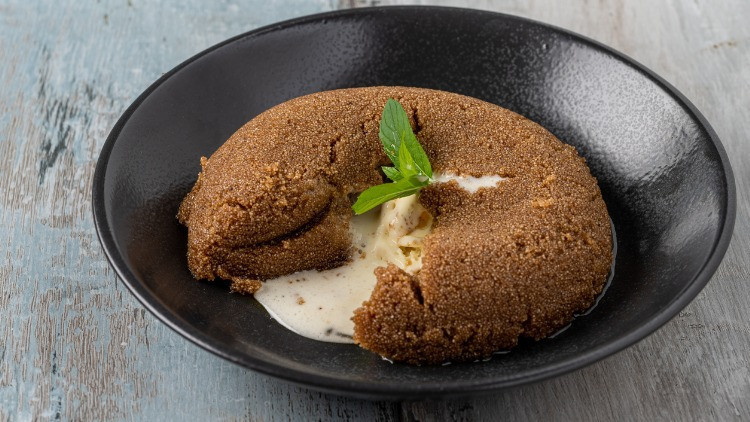 TÜRK KAHVELİ İRMİK HELVASI