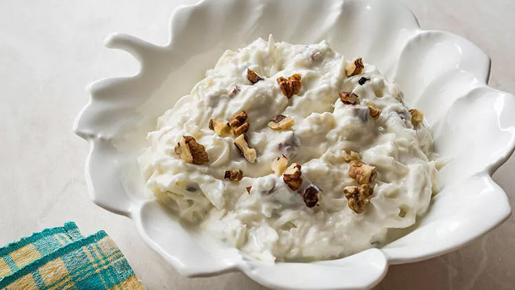 Yoğurtlu kereviz salatası tarifi