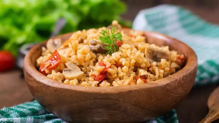 Sebzeli bulgur pilavı tarifi