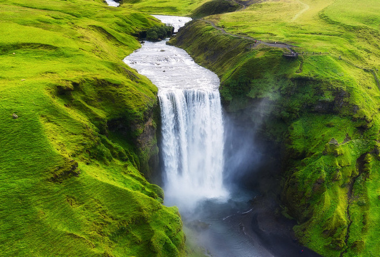 SKÓGAFOSS ŞELALESİ