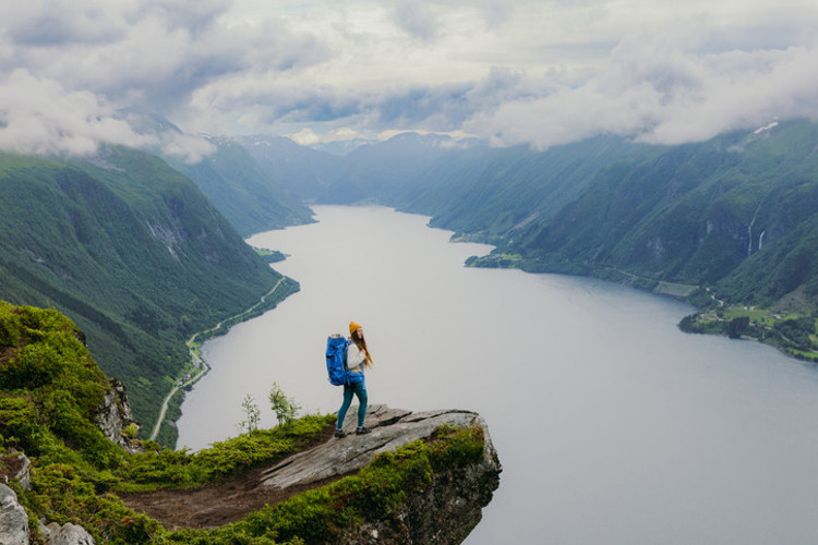 TROLLTUNGA / NORVEÇ