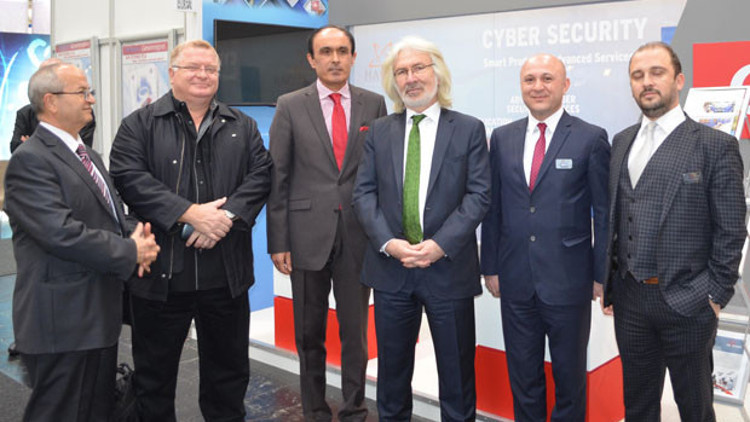 Uluslarası CeBIT Bilişim Fuarı açıldı