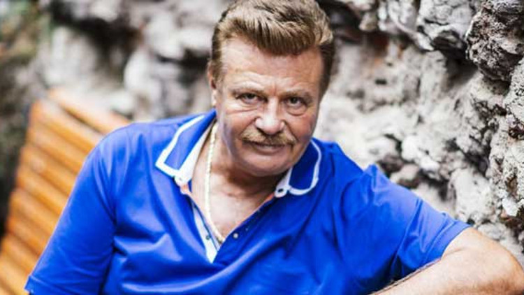 Nuri Alço Bonzaiye savaş açtı, kampanya yüzü oldu Nuri Alço Bonzaiye savaş açtı, kampanya yüzü oldu