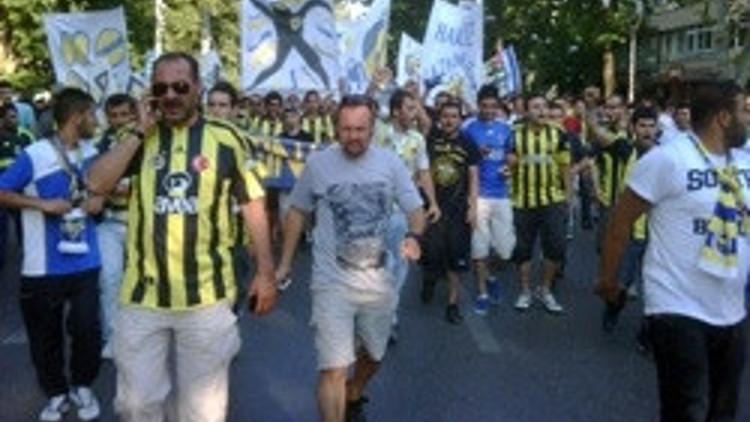 Taraftarlara biber gazlı müdahale