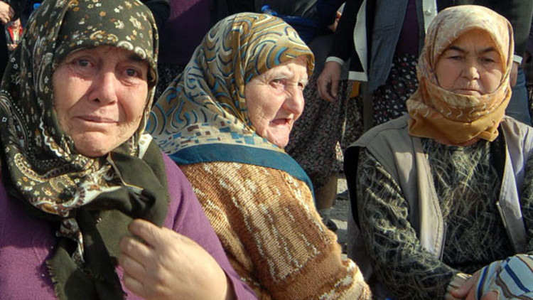 Manisa Yırca, yas evi gibi