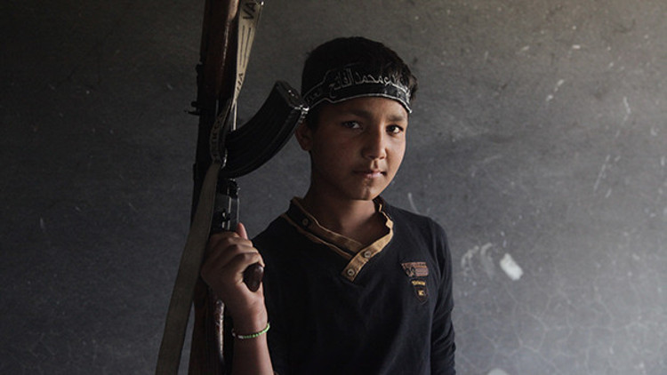 15 yaşında kızları çarmıha geriyorlar 15 yaşında kızları çarmıha geriyorlar