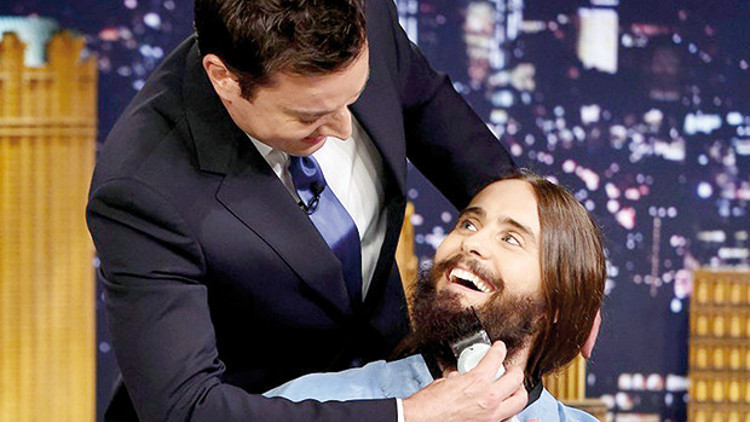 Jared canlı yayında traş oldu