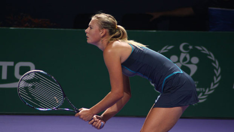 Sharapova Kanepi’ye uzandı Sharapova Kanepi’ye uzandı