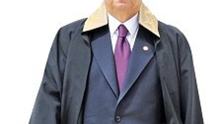 Bakan özür dilesin