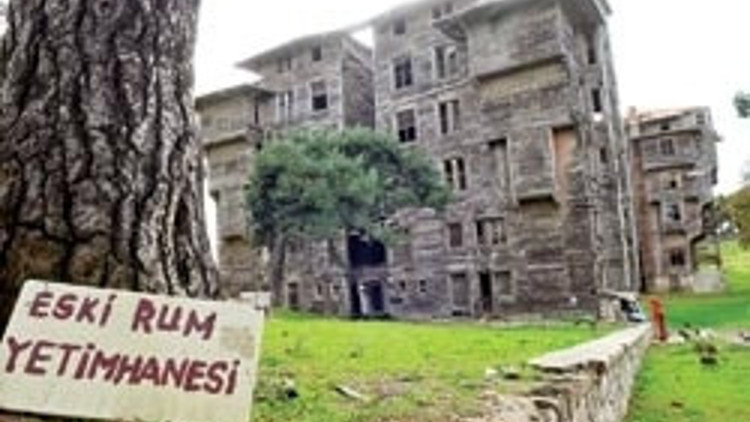 Yetimhane tapusu artık Patrikhane’de Yetimhane tapusu artık Patrikhane’de