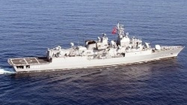 Yunan iddiası: Karasularımızda 3 saat kaldı