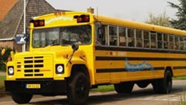 12 yaşındaki öğrenci okul gezisinde anne oldu 12 yaşındaki öğrenci okul gezisinde anne oldu