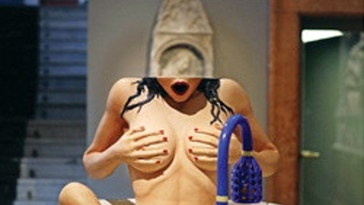 Rus ayollari mushuklarini korsatishadi