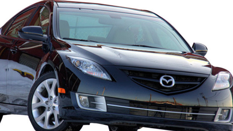 Mazda, örümcek ağına takıldı