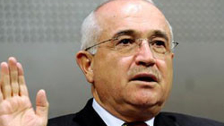 Meclis Başkanı Çiçek: Pavey pantolonla gelebilir