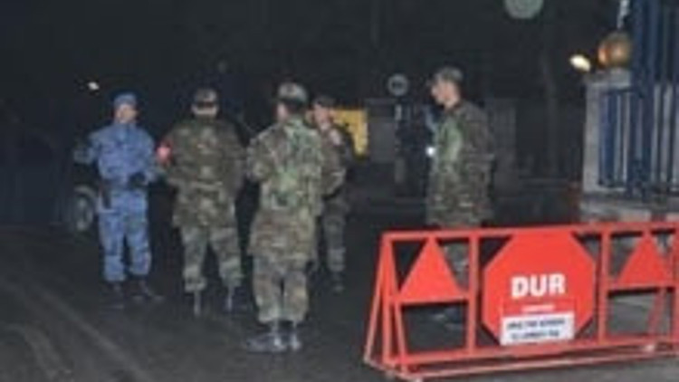 Özel Kuvvetler’in karargâhında arama