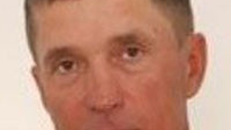 Muhalif gazeteci yüksek binadan aşağı atıldı