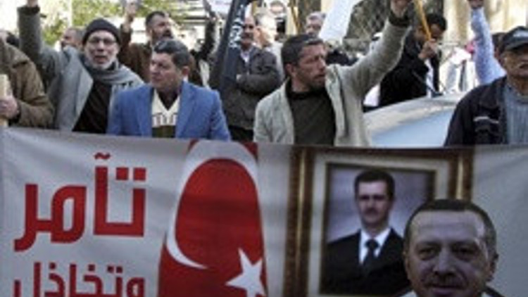 Türkiyeyi Suriyeye müdahale etmeye çağırdılar