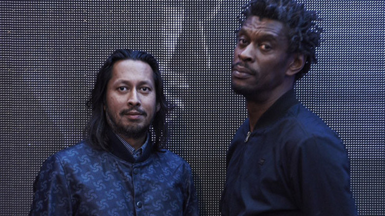 Massive Attack’le iki tek attık