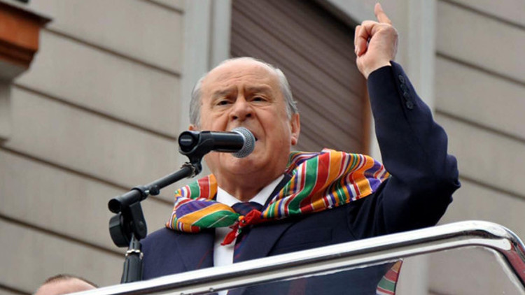 Bahçeli: Evinin önünde andımızı okutmazsam namerdim