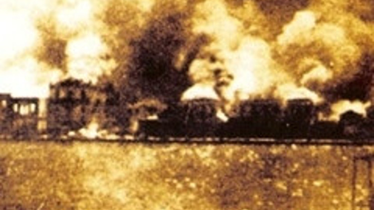 İzmir’i kim yaktı