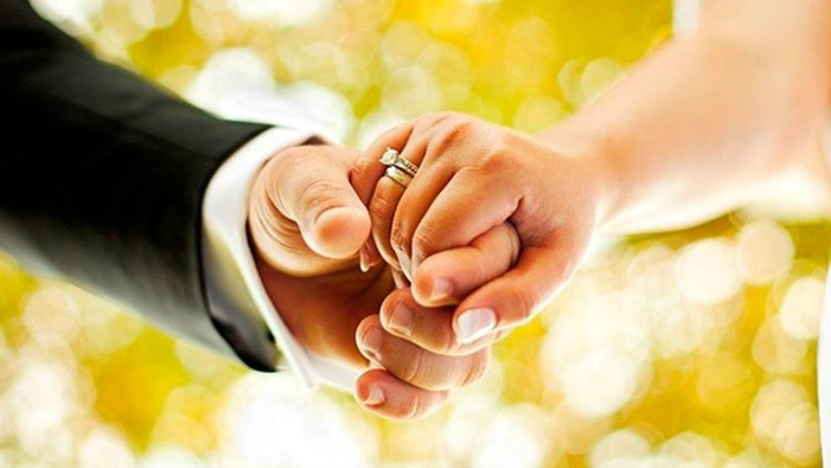 Kadının soyadı hakkı için kanun teklifi verildi Kadının soyadı hakkı için kanun teklifi verildi