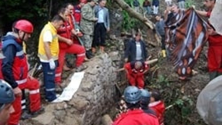 Anne kızdan kötü haber geldi