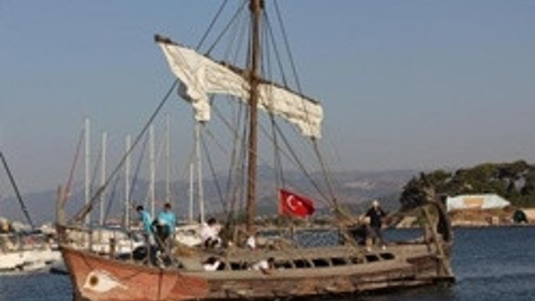 Antik savaş gemisi Kybele Urla'ya döndü
