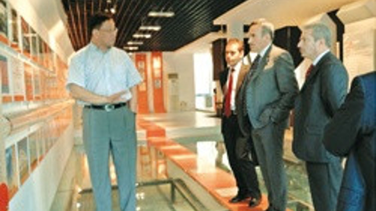 Güneş enerjisi yatırımları 2013’te start alacak, tarım arazileri muaf tutulacak Güneş enerjisi yatırımları 2013’te start alacak, tarım arazileri muaf tutulacak