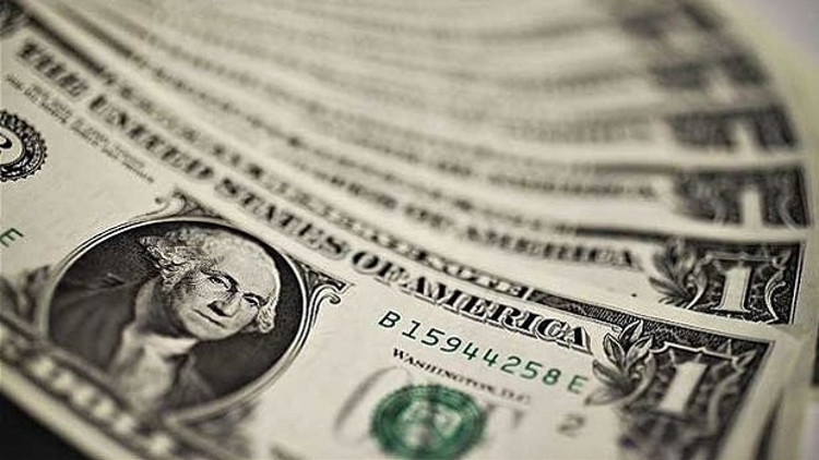 Dolarlar tutuluyor Dolarlar tutuluyor