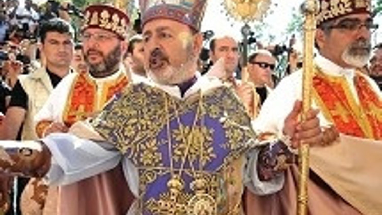 Karanlıkta el tutulmaz