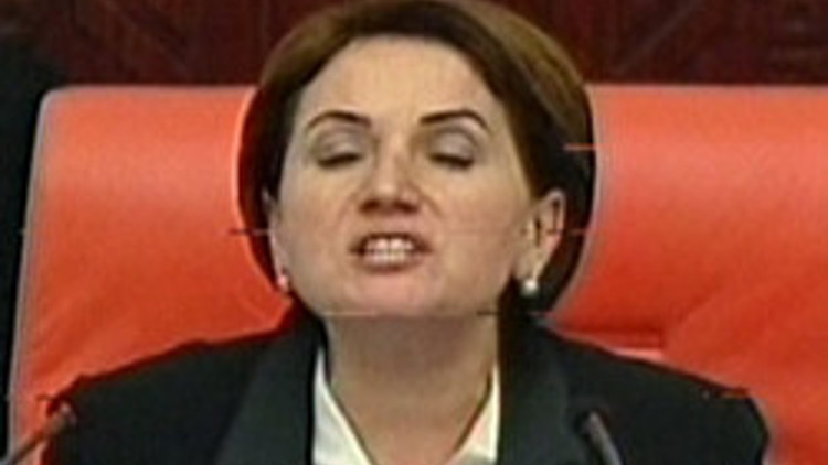 Meral Akşener: Şimdi bayılacağım