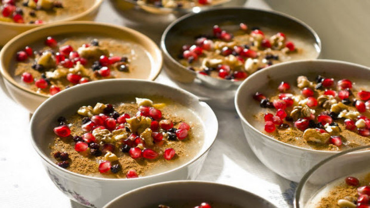 Emziren annelere aşure önerisi Emziren annelere aşure önerisi