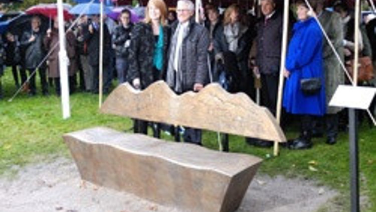 O bankı anıtlaştırdı