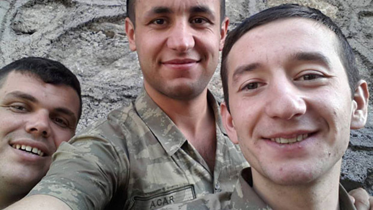 Şehit Doğan Acarın yürek yakan paylaşımı