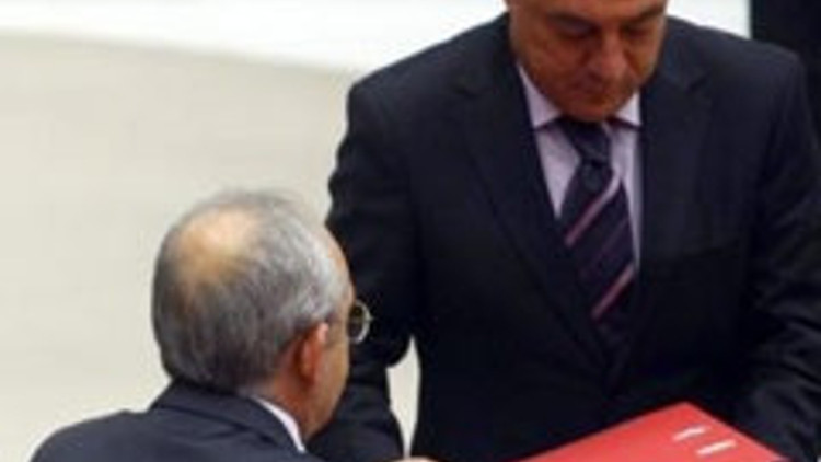 Kırmızı dosyadan yolsuzluk iddiası çıktı Kırmızı dosyadan yolsuzluk iddiası çıktı