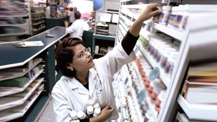 8 bin 100 eczacı fazlalığı olacak