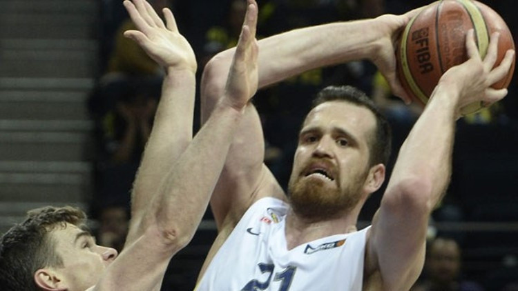 Fenerbahçede bir ayrılık daha Oğuz Savaş Darüşşafaka Doğuşa gitti Fenerbahçede bir ayrılık daha Oğuz Savaş Darüşşafaka Doğuşa gitti