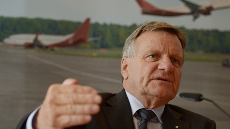 Berlinde şaşırtan istifa Berlinde şaşırtan istifa