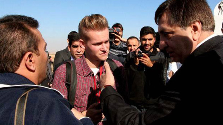 Vali Küçükten İsveçli muhabire geçiş cevabı Vali Küçükten İsveçli muhabire geçiş cevabı