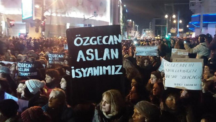 Kadıköyde Özgecan Aslan isyanı