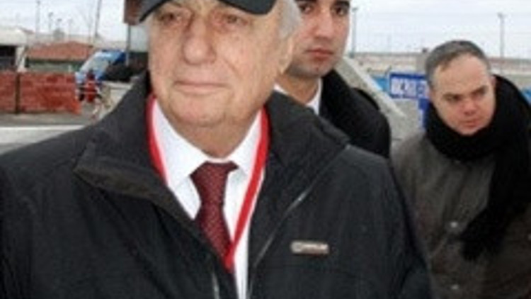 Balyoz davası gergin başladı