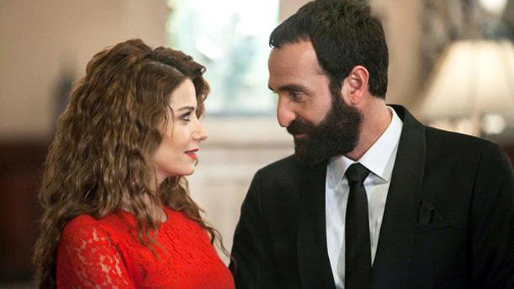 Kertenkele izle - 5. Bölüm Fragmanı: Zehra, sahte evlilik işini iyice abartır